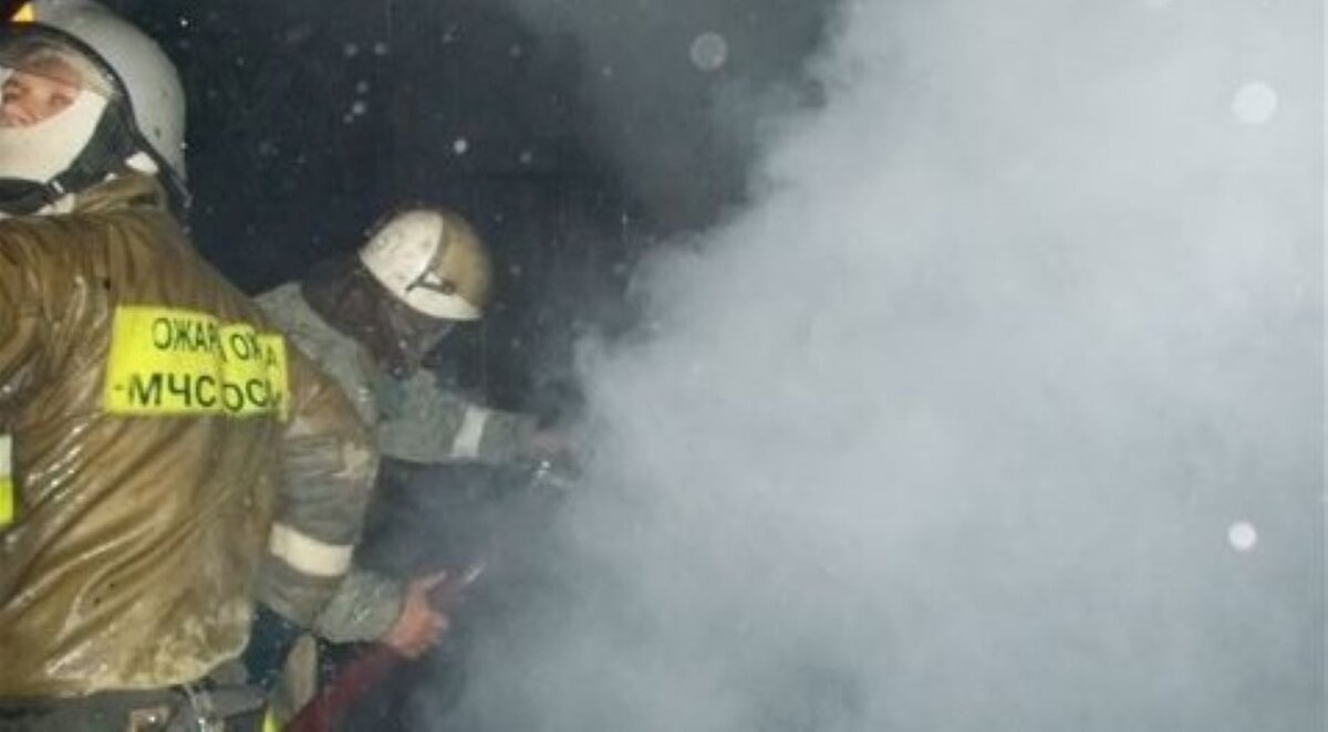    В Курске человека эвакуировали при пожаре в подвале