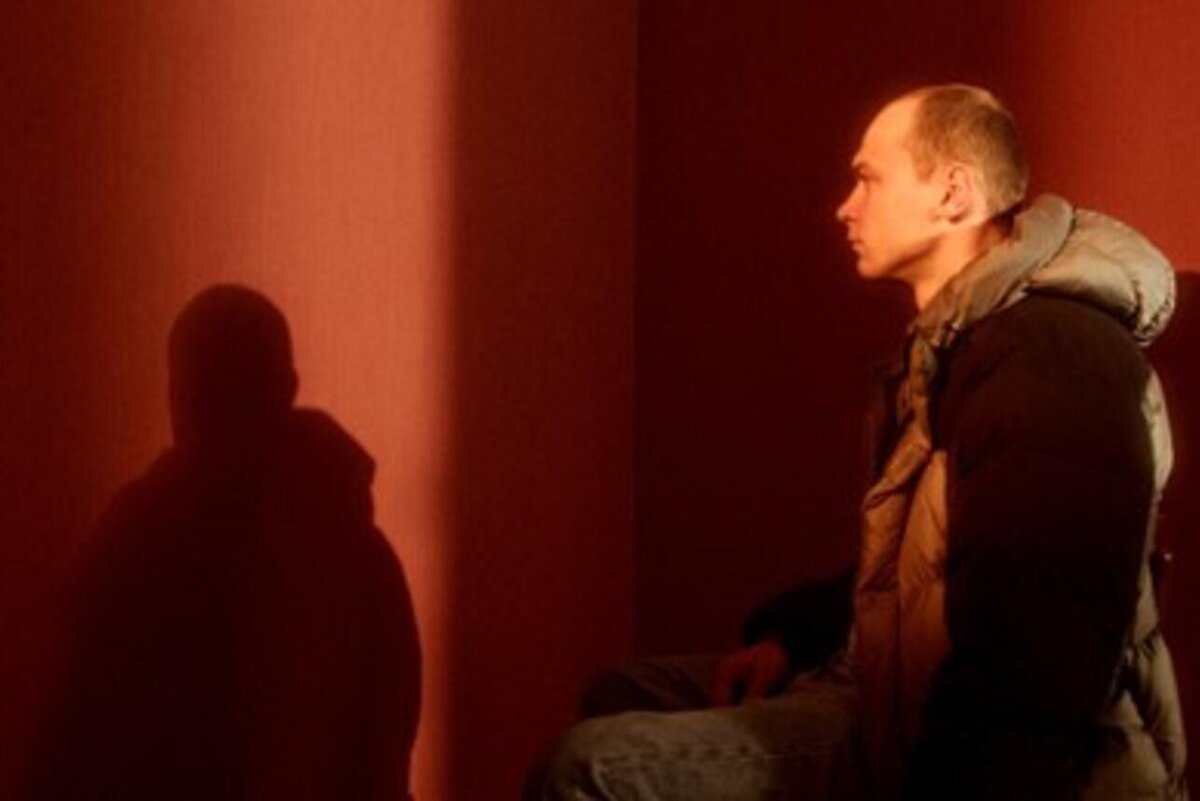    «Отпуск в октябре», реж. Роман Михайлов Кадр из фильма