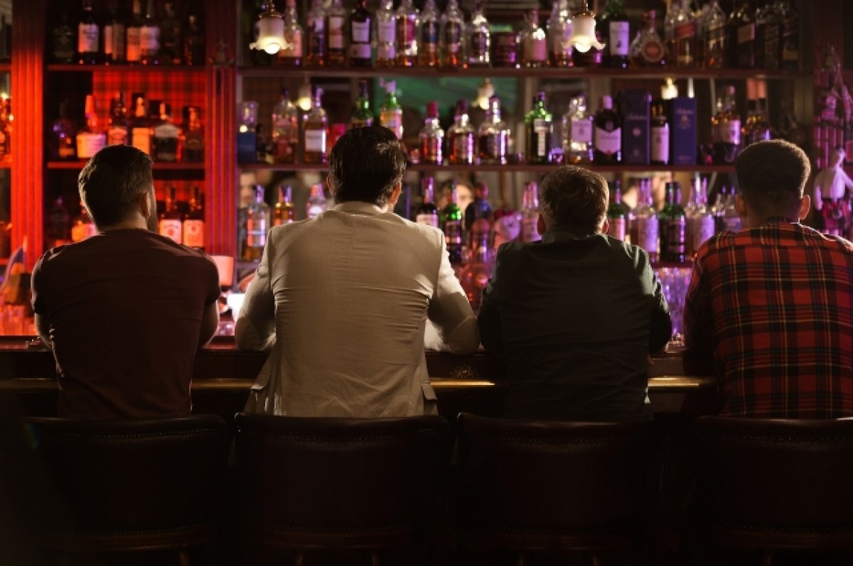    Жители Самары жалуются на бар на Солнечной, 18