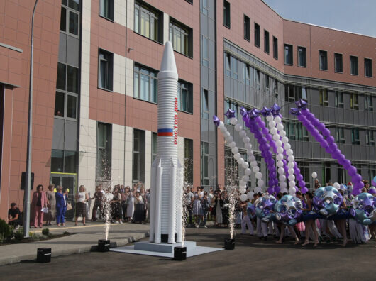    новая школа №60 на Зорге // фото: donland.ru