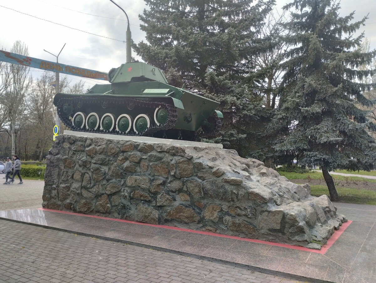 Здесь цвет кажется немного темнее и правильнее, но это так кажется