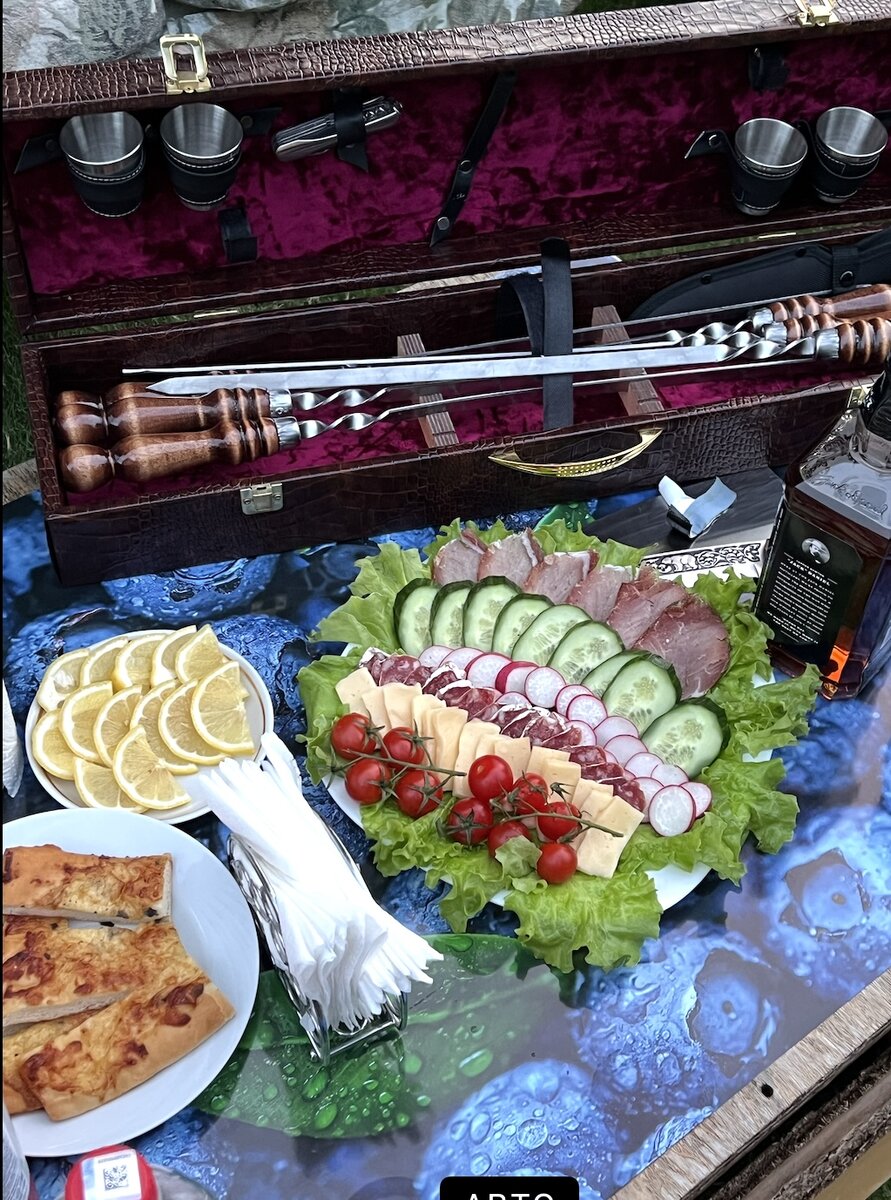 Обожаю летние посиделки с друзьями😊 и всегда рада их встречать!)