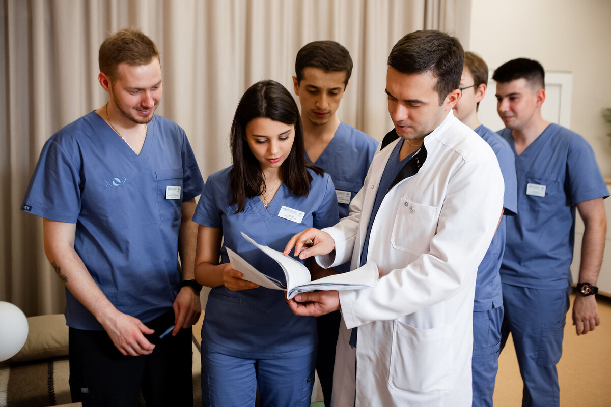 Команда врачей Университетской клинической больницы №4
