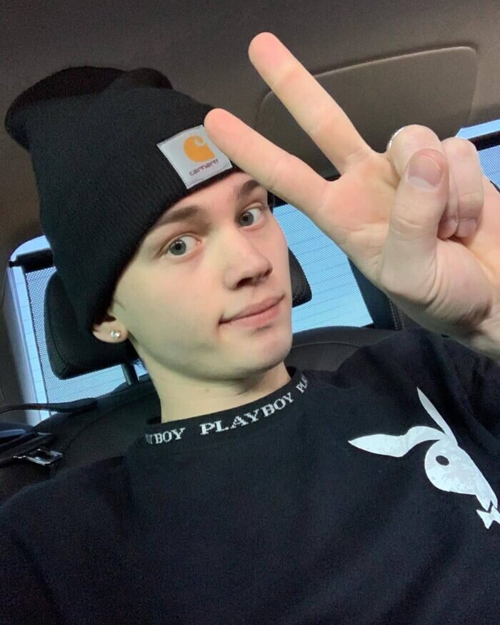 Даня Милохин. Все фото из сети. 