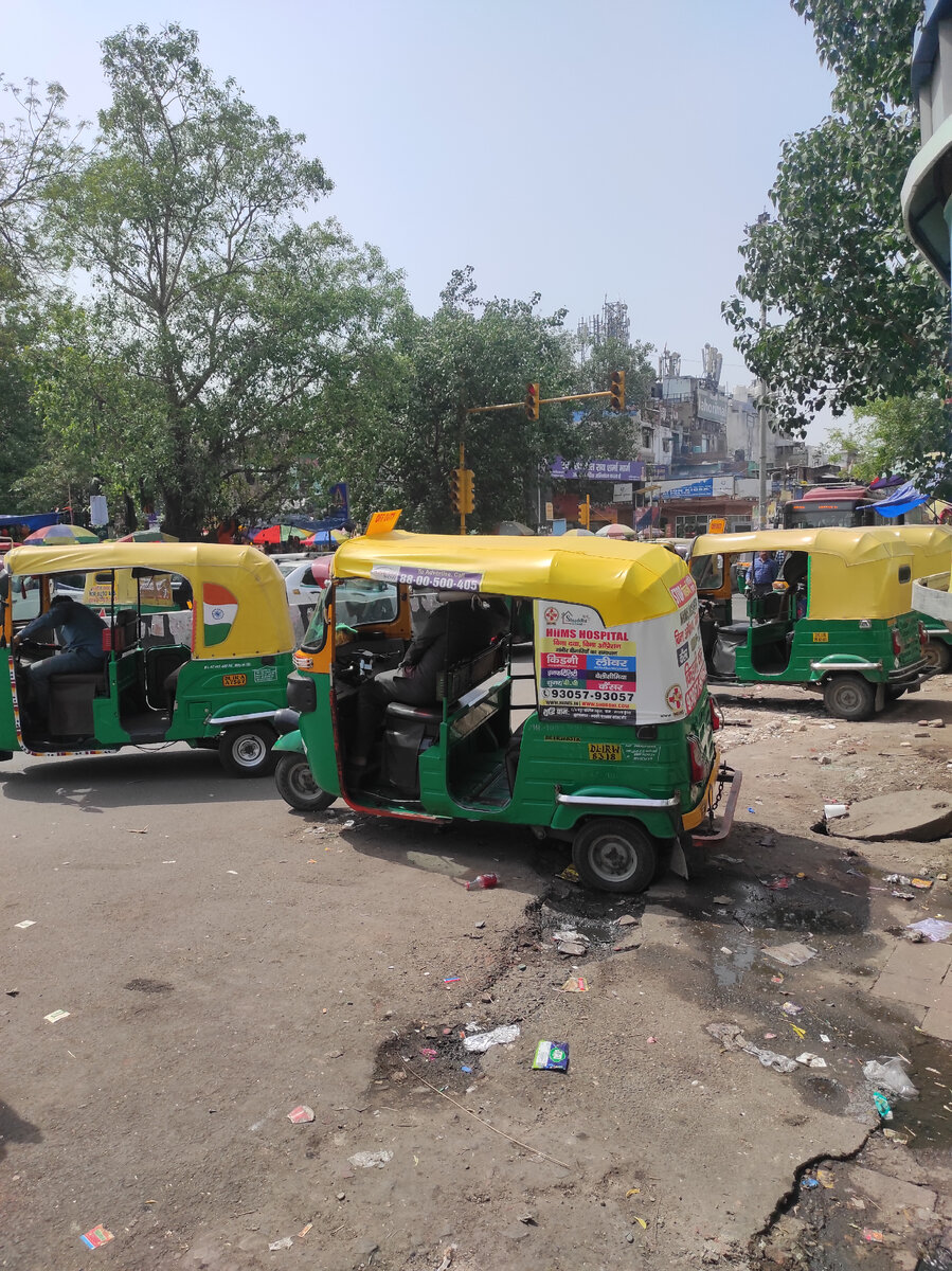 5 утра Нью-Дели, до хостела 10 минут