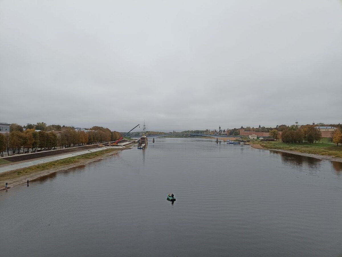 Новгородцев беспокоит обмеление Волхова.  Фото: Матвей Николаев