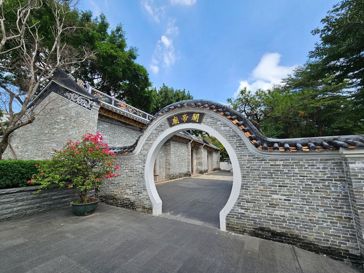 Вход в храм Гуань Юй Шэньчжэня | Личное фото