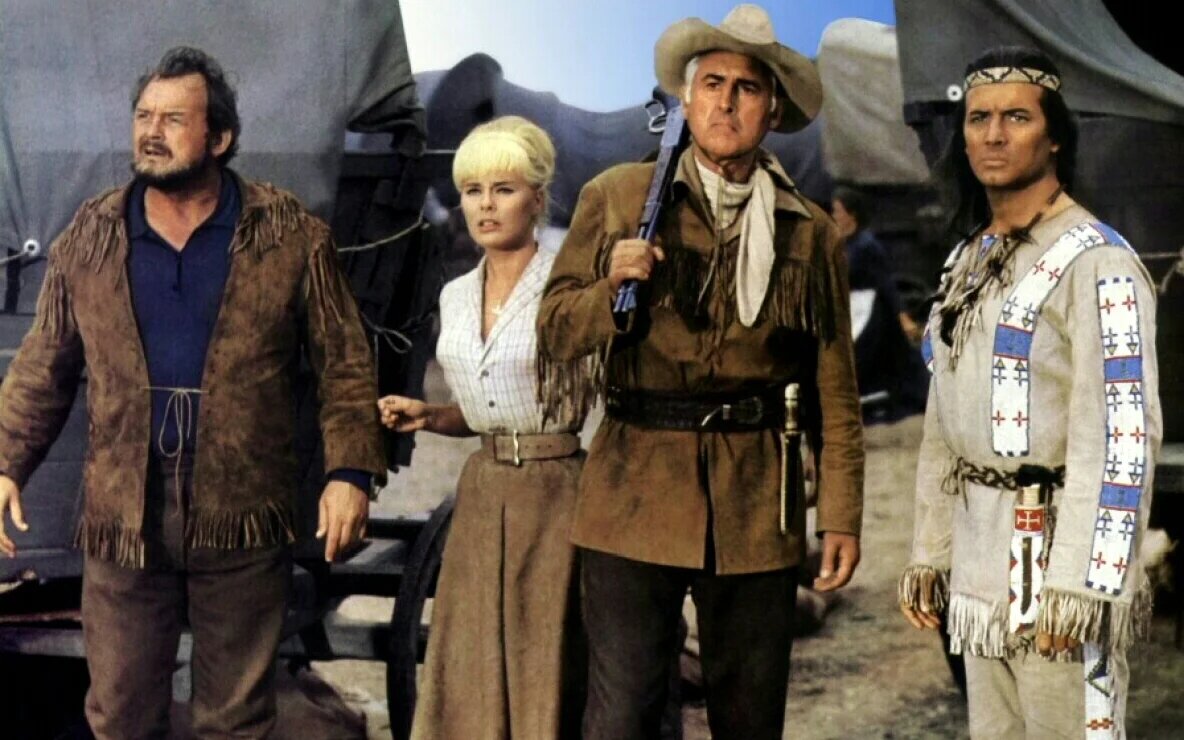 Кадр из фильма "Среди коршунов" (1964)