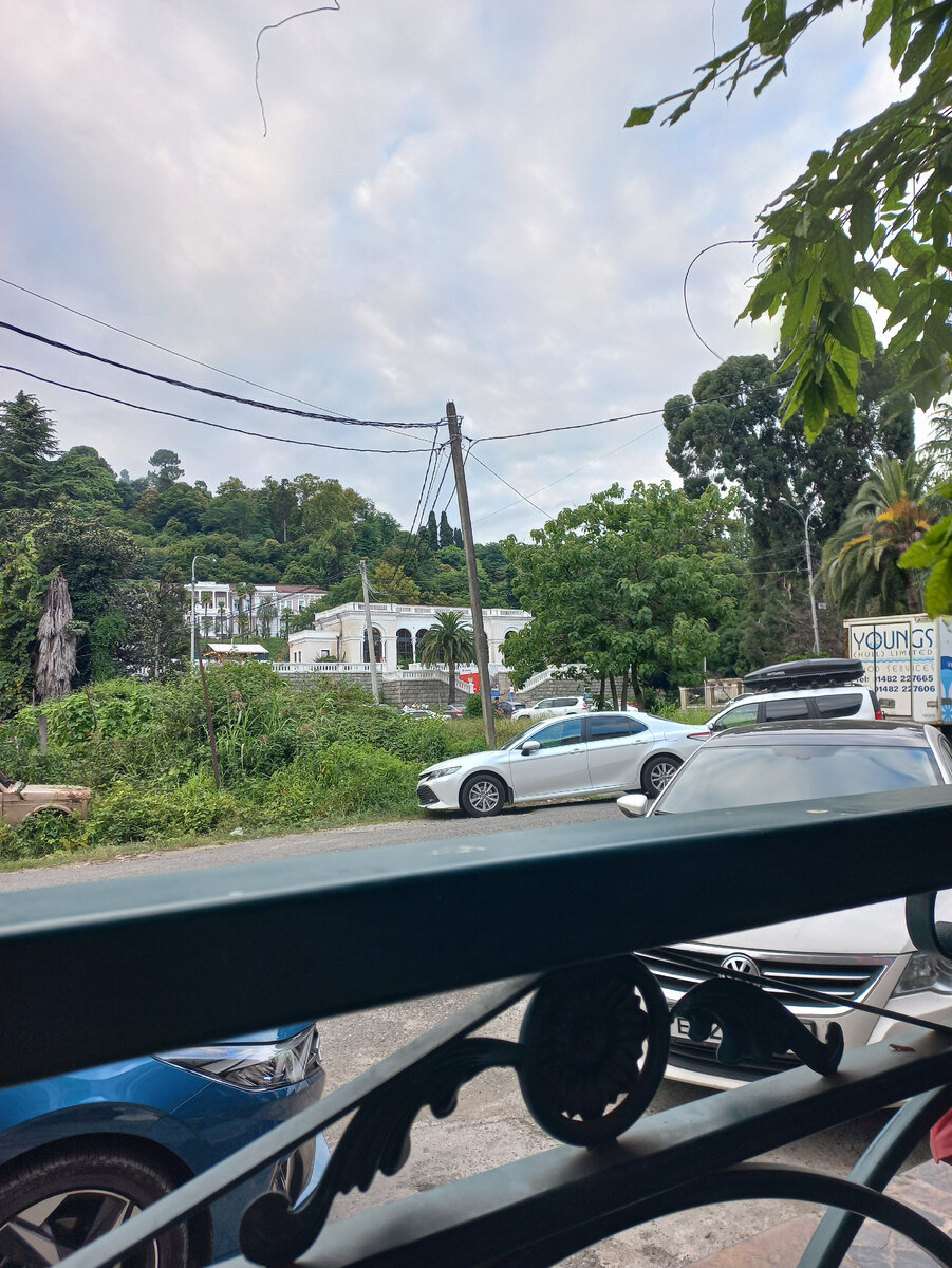 Вид с открытой террасы на станцию Гума