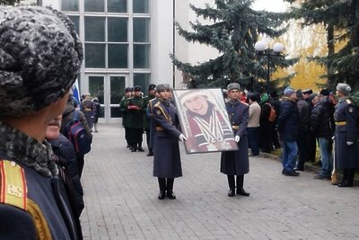    Церемония прощания с олимпийской чемпионкой по биатлону и лыжным гонкам Анфисой Резцовой на Троекуровском кладбище ©Василий Богданов РИА Новости
