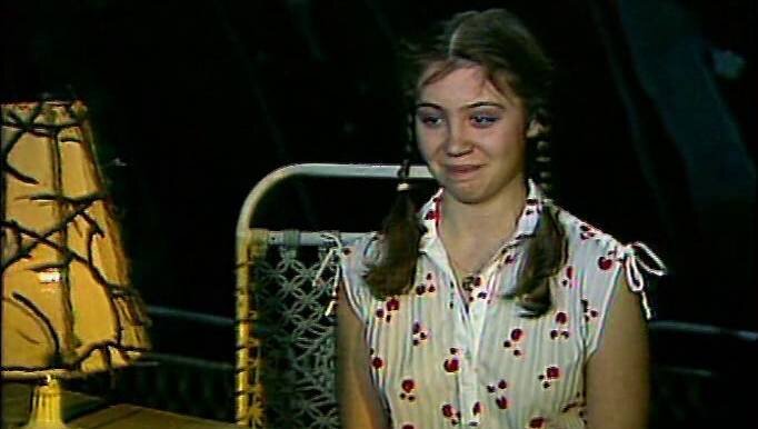 Актриса светлана письмиченко биография и личная жизнь Светлана Письмиченко: сломала ребро на съёмках "Брата" и озвучила Нюшу из "Смеша