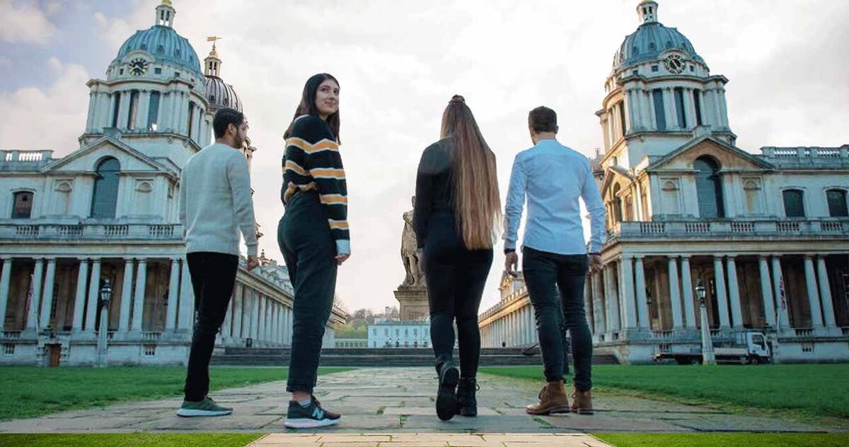 Обучение за рубежом: от школьной парты до мантии магистра!