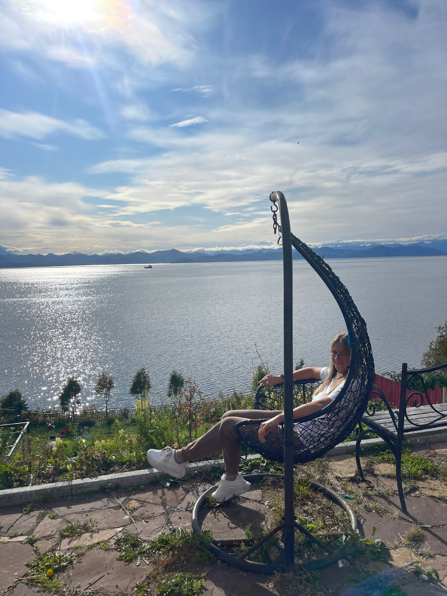 На Мишенной улице несколько гостевых домов, при выборе жилье приоритетом была именно близость к историческому центру города и вид на Авачинскую губу. За 4 ночи отдали 19 тыс на двоих.