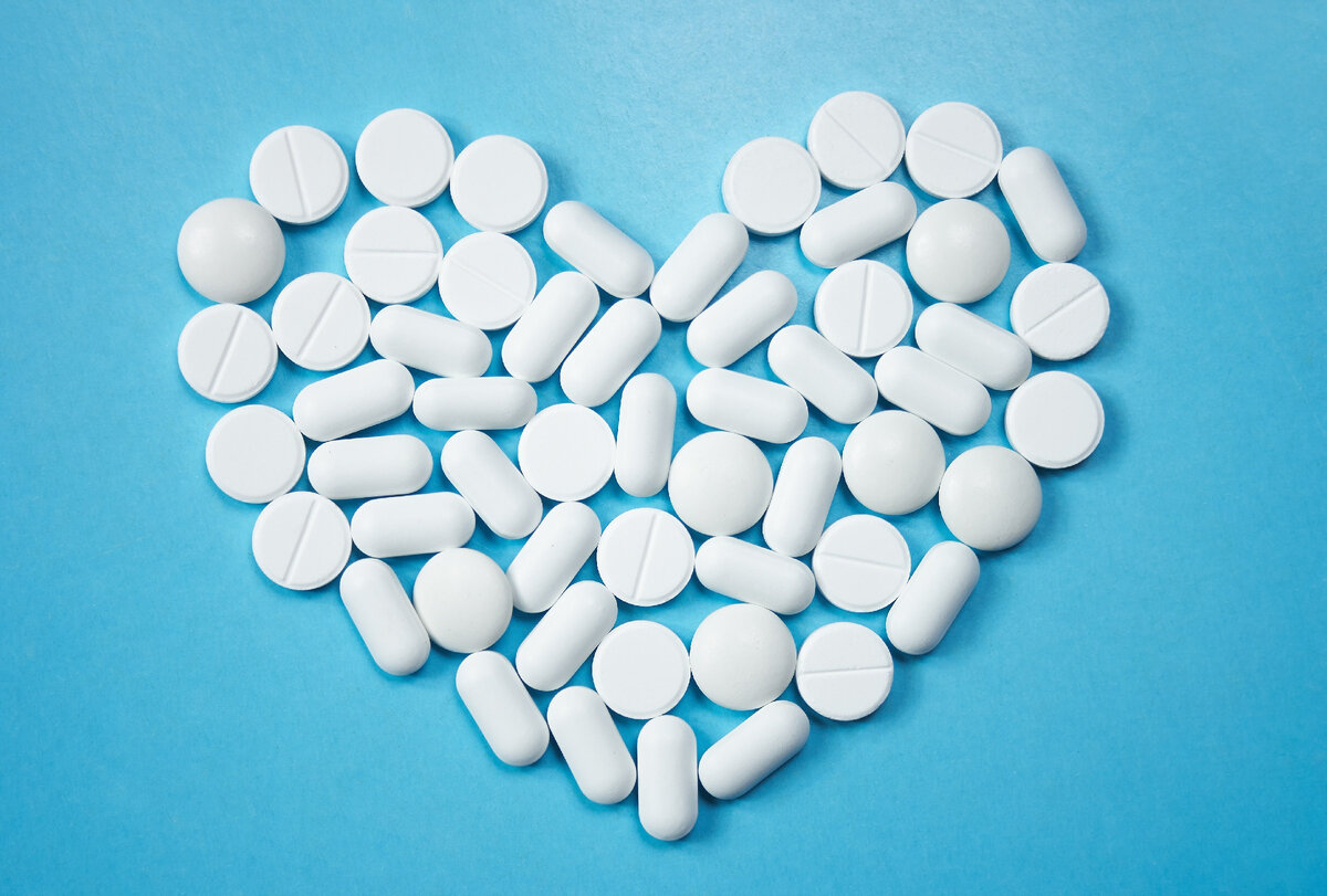 Принцип Н=Н («Неопределяемый значит не передающий» или U=U Undetectable = Untransmittable ), означающий, что люди с ВИЧ, которые постоянно принимают антиретровирусные препараты и имеют неопределяемую вирусную нагрузку, не передают вирус своим половым партнерам.  