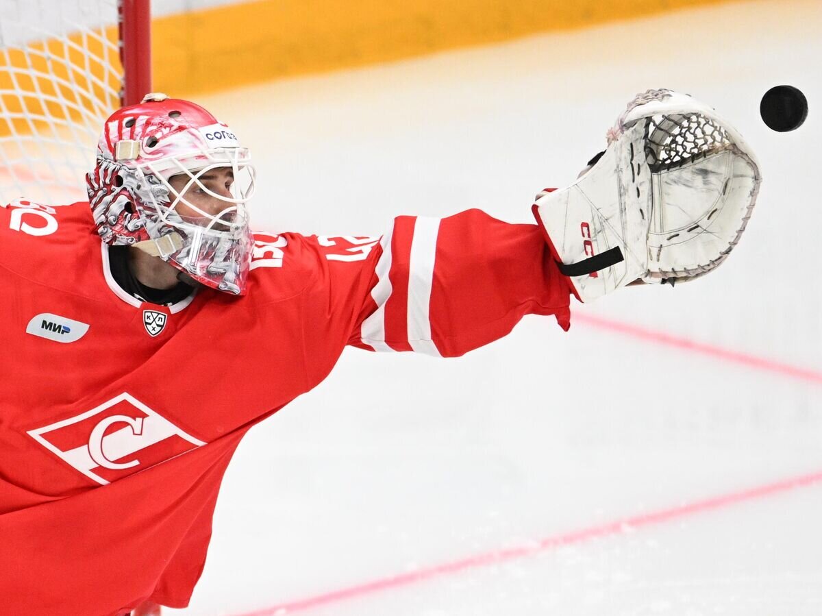    Словацкий вратарь ХК "Спартак" Патрик Рыбар© РИА Новости / Павел Бедняков