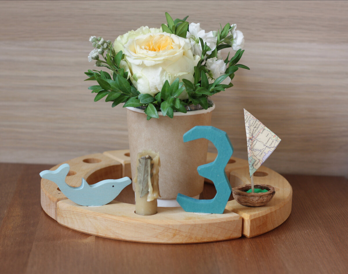 Фигурки использовала на день рождения дочки - 3 года + морская тема июля. 