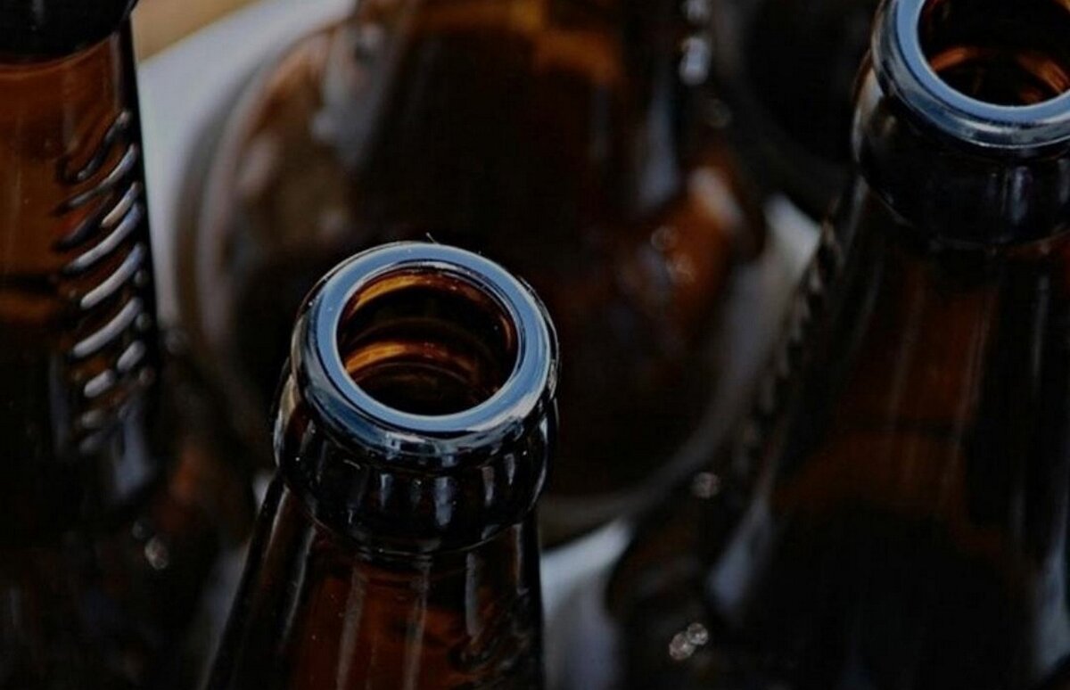    Курянка, продавшая подростку алкоголь по фото паспорта, оштрафована на 30 тысяч рублей