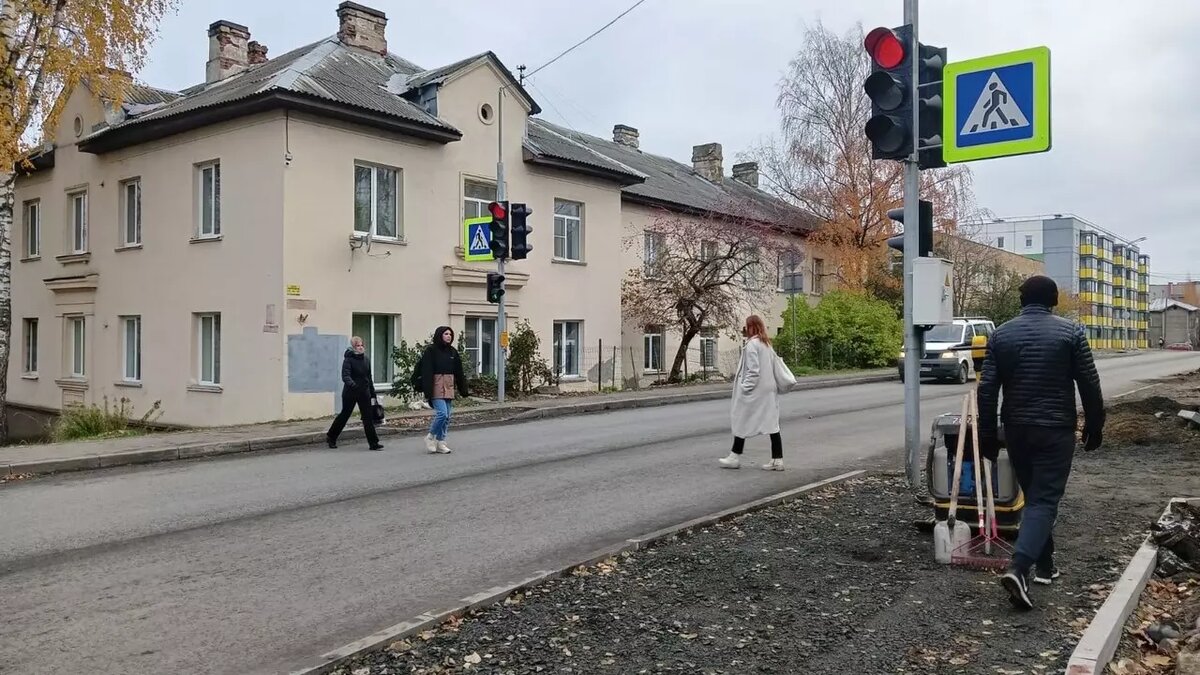     Сигнальный фонарь пока работает в тестовом режиме, об этом сообщили в пресс-службе администрации.