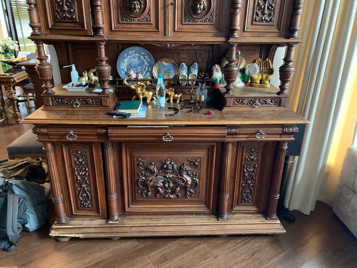 Дефект в нижнем левом углу 