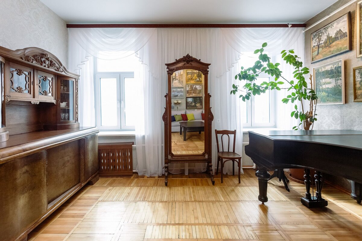  Аренда квартир посуточно делится на 4 основные категории:  Существуют также другие типы квартир, которые можно арендовать для различных целей, например: квартиры-шоурумы для демонстрации одежды или-1-2