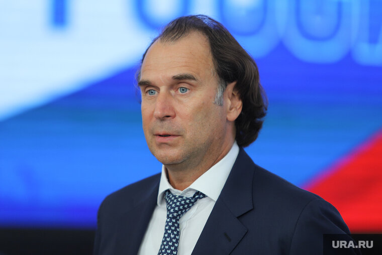    Депутат Сергей Лисовский помогает разрабатывать законопроект, который урегулирует работу маркетплейсов