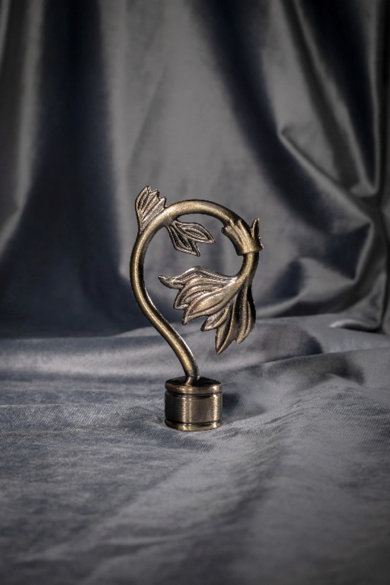 Наконечник Лоза