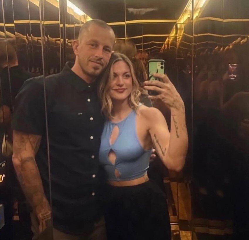    Райли Хоук и Фрэнсис Бин Кобейн поженились в Лос-АнджелесеСоцсети Фрэнсис Бин Кобейн