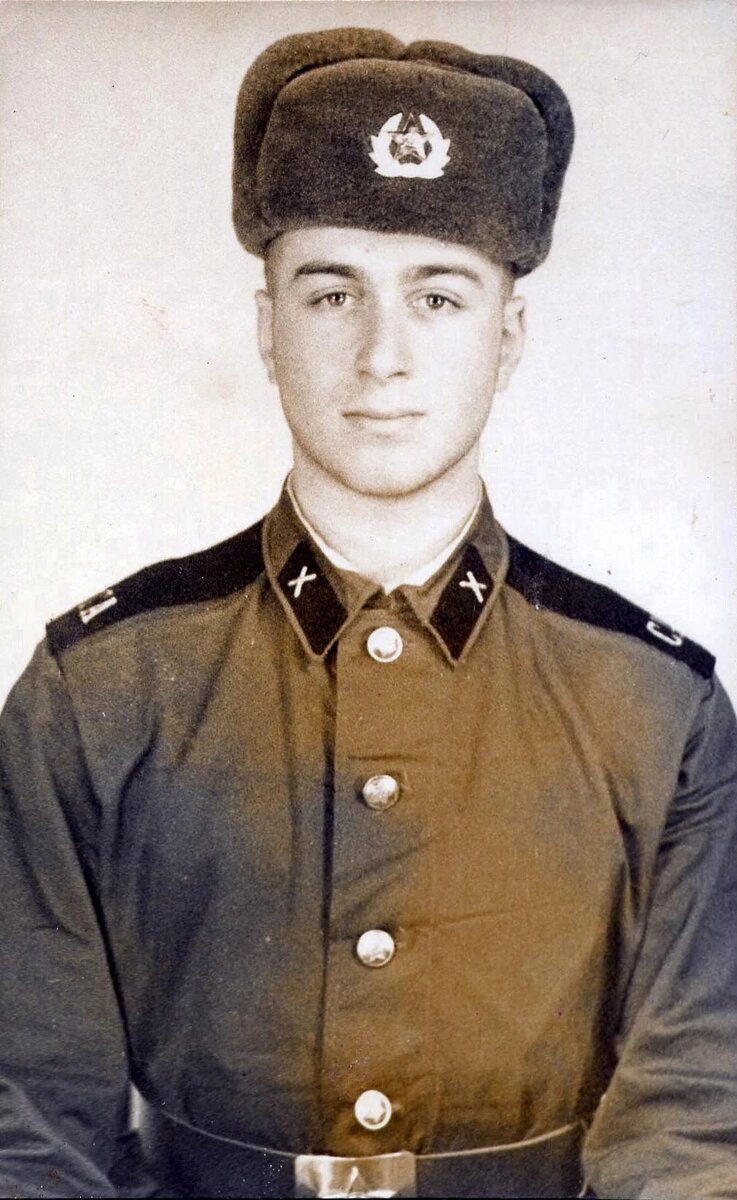 Во время службы в армии.