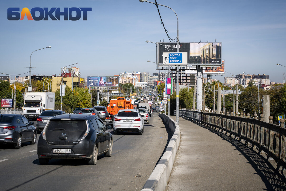 В Краснодаре показали места вечных массовых пробок: автолюбители предложили  пути решения проблемы | Блокнот Краснодар | Дзен