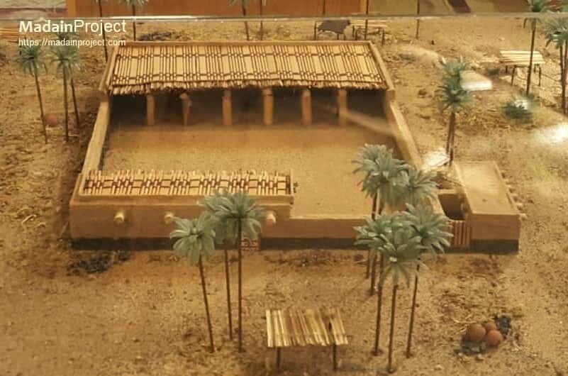 622 года, первоначальный вид мечети Пророка. Фот взято из https://madainproject.com/masjid_al_nabawi_at_the_time_of_prophet_muhammad