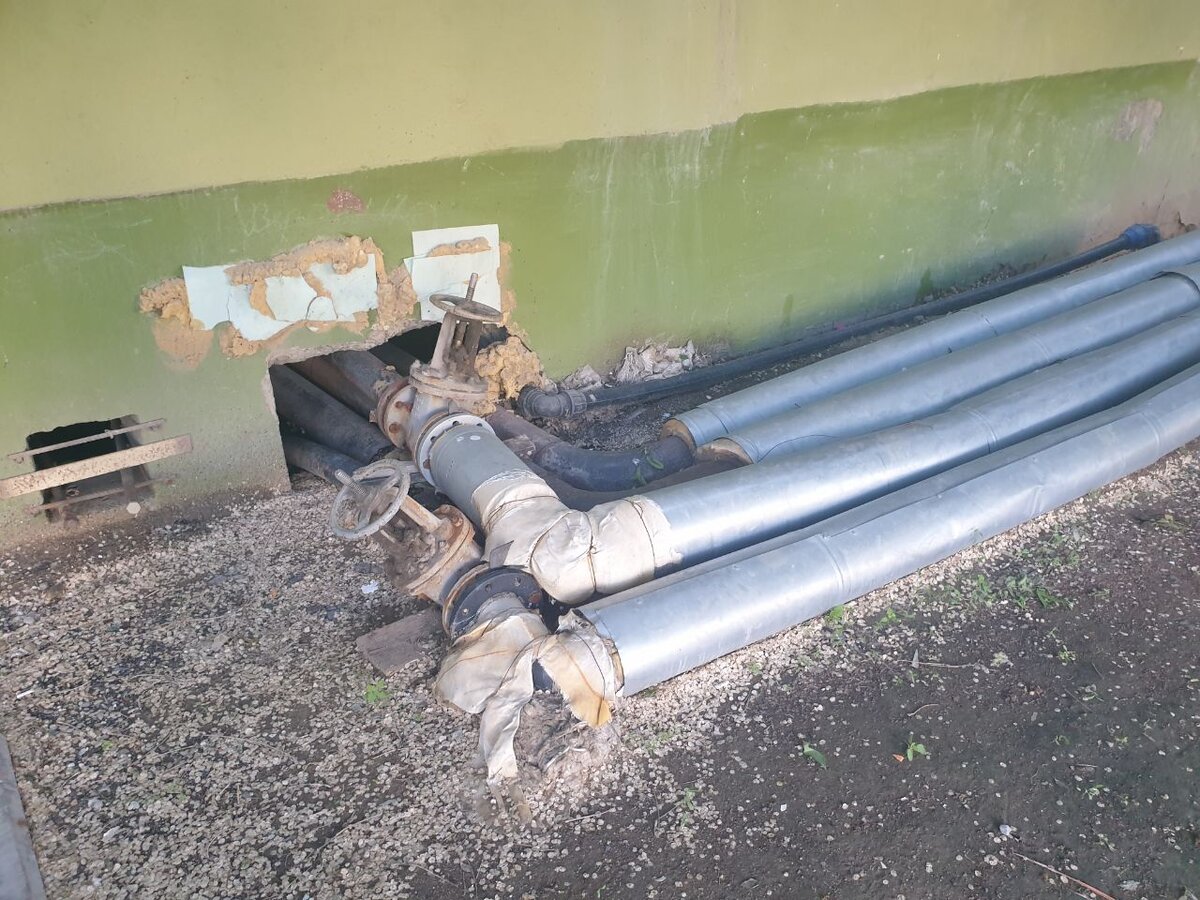 Богато. Не пожалели труб)