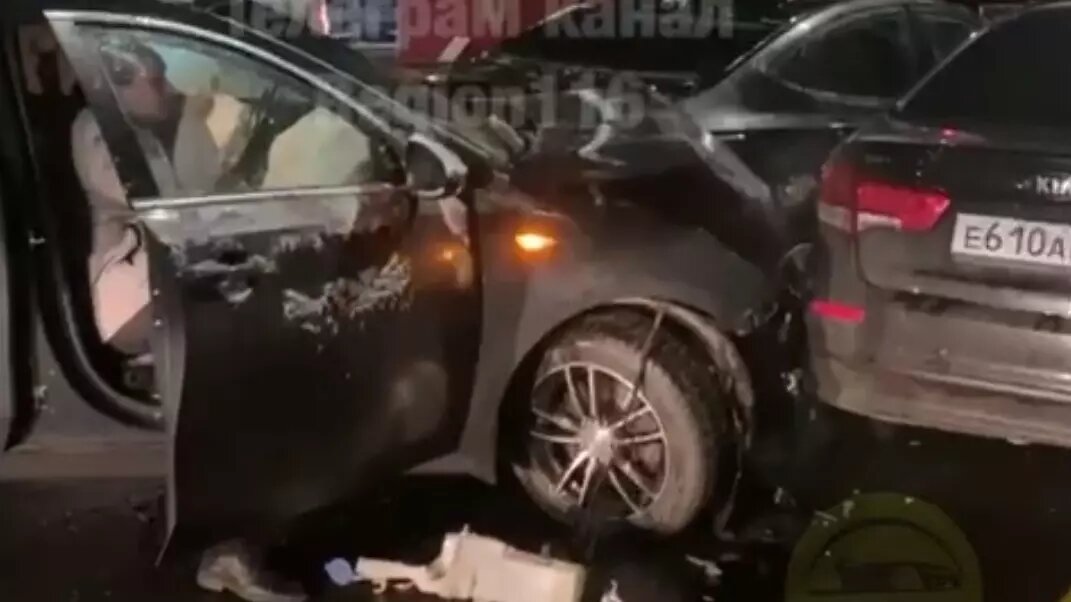     На трассе М-7 под Казанью вечером во вторник, 24 октября, образовалась 10-километровая пробка из-за ДТП с большегрузами. Об этом свидетельствуют данные портала «Яндекс.Карты».