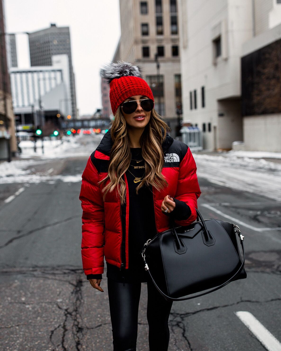 Модные шапки для женщин: тенденции зимнего сезона Стиль: Ценности: paraskevat.ru