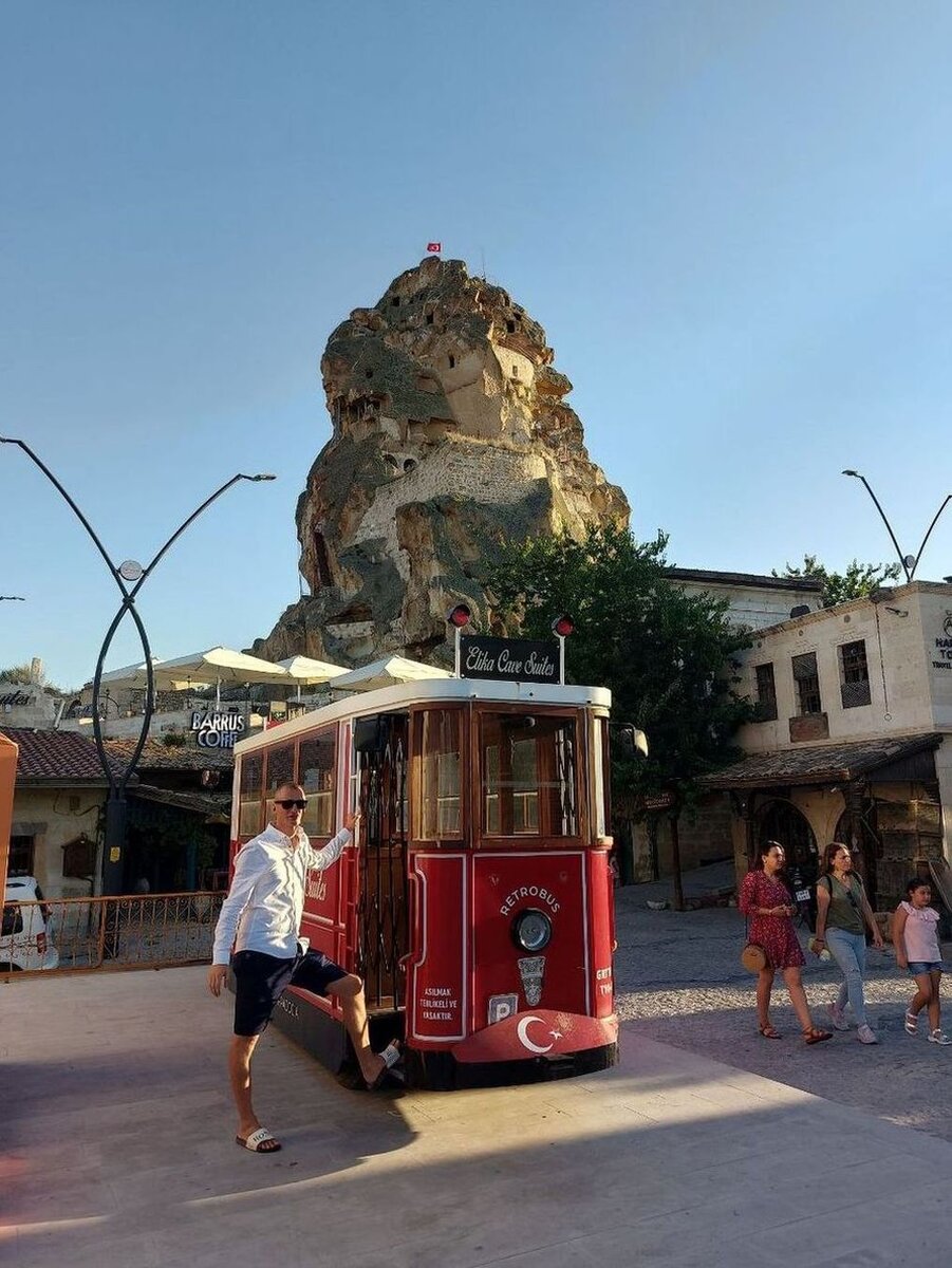 Михаил Туэбов, я уже более 10 лет в интернет маркетинге, последние 3 года активно использую накрутки поведенческих факторов, знаю, как работает продвижение на Яндекс картах 