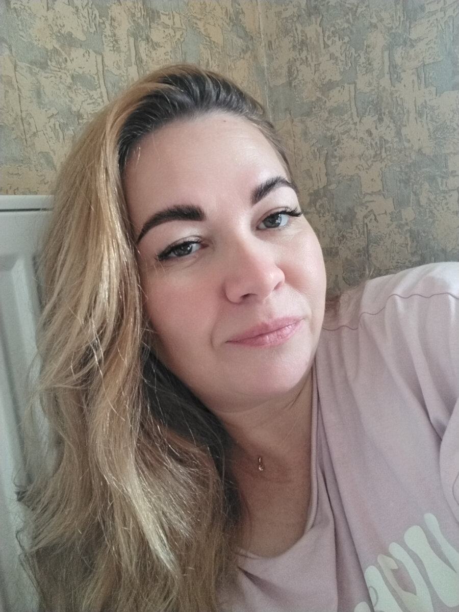 Проснуласт минут 15 назад. Краска, кстати почти смылась Хочу найти такой же цвет, как сейчас, что бы покраситься.