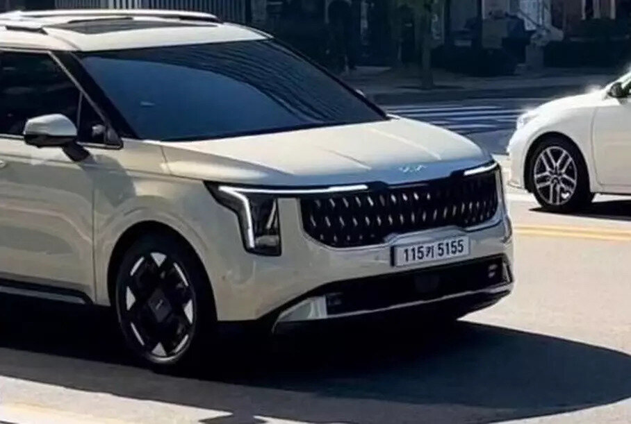 Шпионские фото минивэна