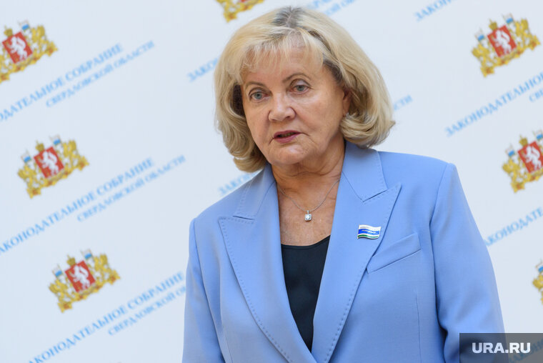    Доходы в бюджет Свердловской области на 2024 год составят около 400 миллиардов, считает Людмила Бабушкина