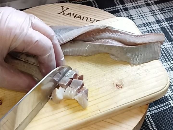 На селедку под шубой больше не смотрю: новый салат "Сельдь под чешуей", покорит Ваших гостей