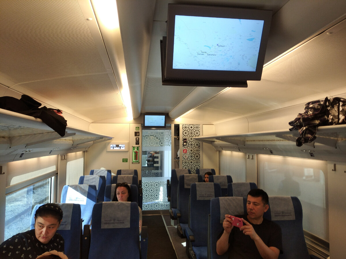 ÐÐ¾ÑÐ»Ðµ ÑÐ¾Ð³Ð¾, ÐºÐ°Ðº Ñ Ð¿ÑÐ¾ÐµÑÐ°Ð» Ð¸Ð· Ð¡Ð°Ð¼Ð°ÑÐºÐ°Ð½Ð´Ð° Ð² Ð¥Ð¸Ð²Ñ Ð½Ð° ÑÑÐ°ÑÐ¾Ð¼ Ð¿Ð¾ÐµÐ·Ð´Ðµ Ð² ÑÐ±Ð¸ÑÐ¾Ð¼ Ð¿Ð»Ð°ÑÐºÐ°ÑÑÐµ, ÑÐµÑÐ¸Ð», ÑÑÐ¾ Ð½ÑÐ¶Ð½Ð¾ Ð² ÐºÐ°ÑÐµÑÑÐ²Ðµ ÐºÐ¾Ð¼Ð¿ÐµÐ½ÑÐ°ÑÐ¸Ð¸ Ð¿ÑÐ¾ÐºÐ°ÑÐ¸ÑÑÑÑ Ð½Ð° ÑÑÐ¼-ÑÐ¾ Ð±Ð¾Ð»ÐµÐµ ÐºÐ¾Ð¼ÑÐ¾ÑÑÐ½Ð¾Ð¼ Ð¸ Ð¿ÑÐ¸ÑÑÐ½Ð¾Ð¼.-6