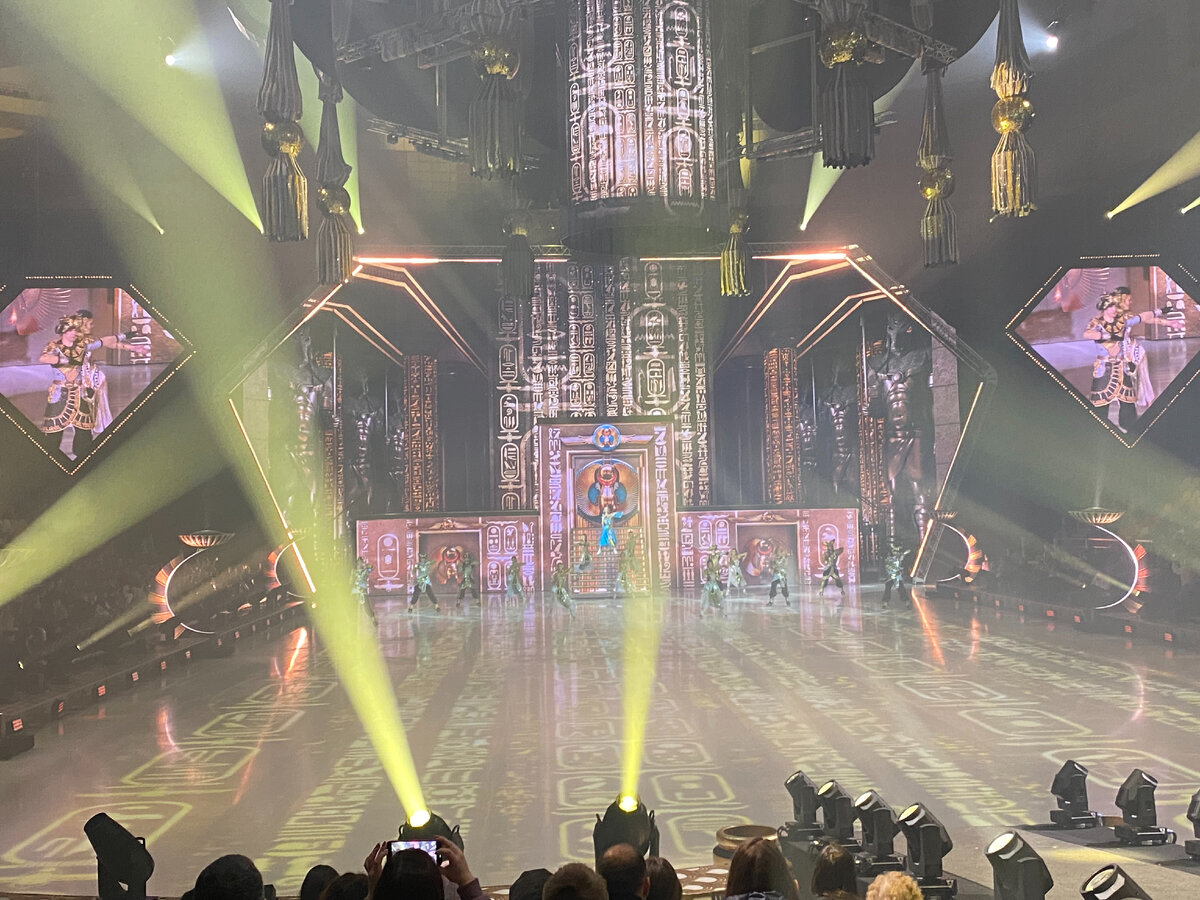 Это было на "Шахерезаде". Интересно, чем будут удивлять в Диканьке