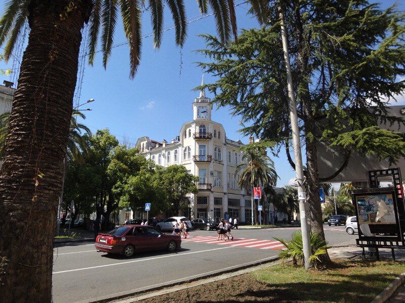 На улицах Сухуми