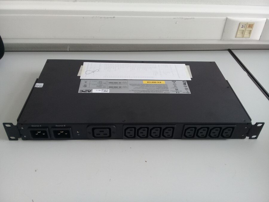 APC Rack ATS AP4423A — стоечный автоматический переключатель нагрузки ...
