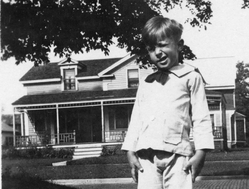 Рэй Брэдбери в детстве