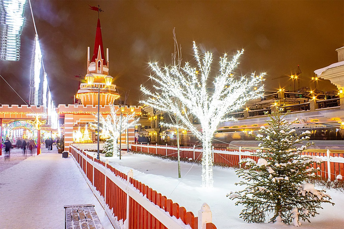 Казань новогодняя фото. Казань Рождество. Новогоднее путешествие в Казань. Новогодний город Казань. Казань в декабре.