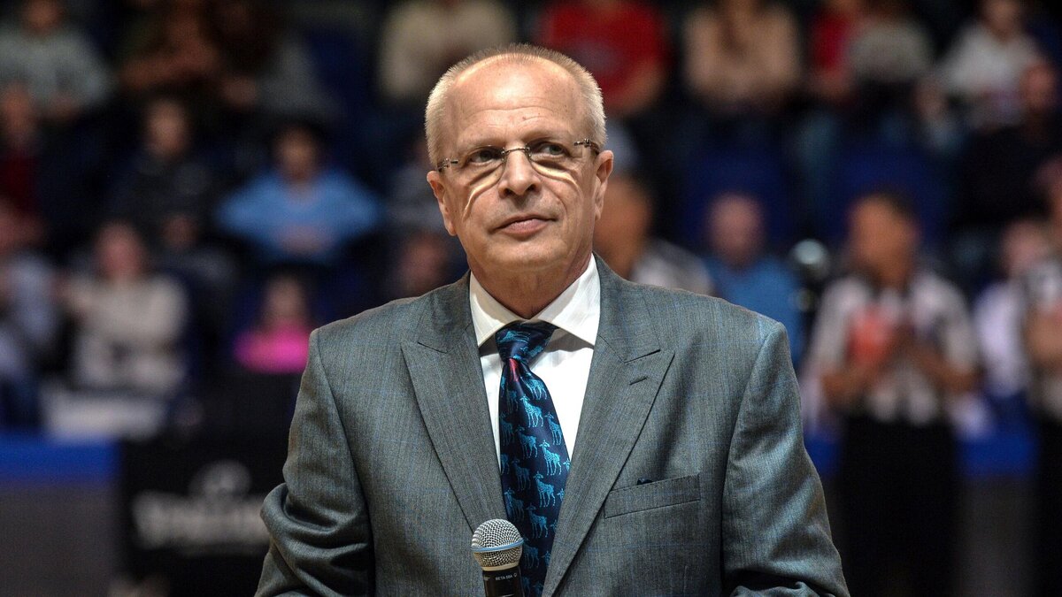    Комментатор Владимир Гомельский © РИА Новости ∙ Алексей Куденко