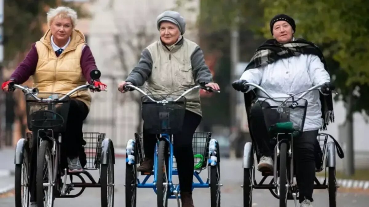 Пенсионеры.Фото: stylishbag.ru