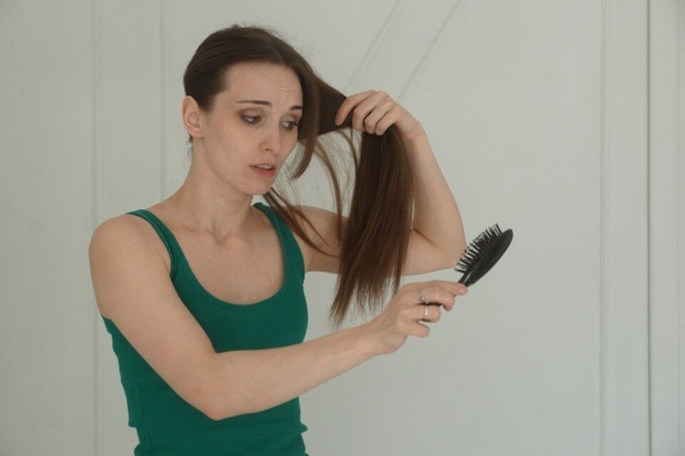    Трихолог рассказала, из-за чего у женщин может появиться седина. Светлана МАКОВЕЕВА