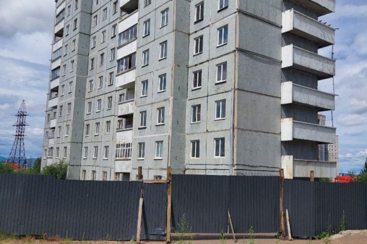    Более 30 семей из «падающего» дома в Чите получили субсидии на жильё