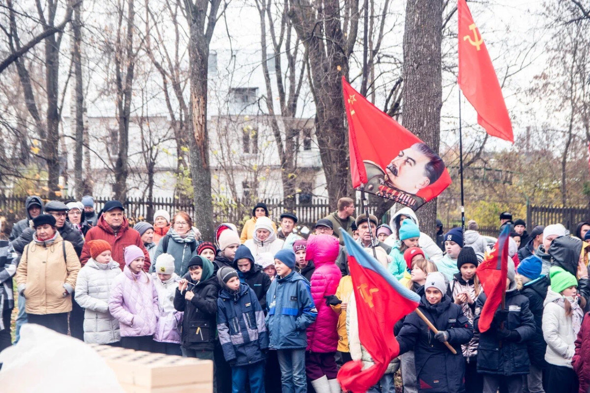 Ершовизмы. Митинг Самара. КПРФ Самара Куйбышевского района. Зим митинг Самара. Самара площадь Куйбышева митинг.