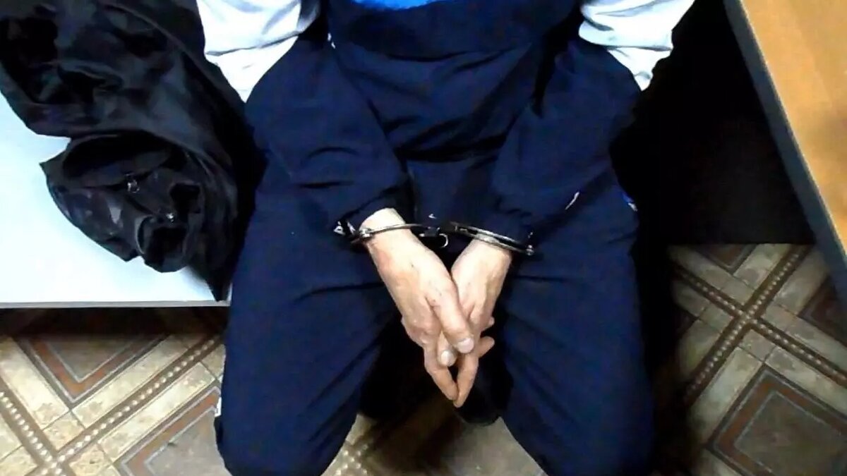     В Канске местный житель получил 2,5 года условно за поломку нескольких трансформаторных подстанций. На суде он заявил, что хотел, чтобы люди больше общались в реальности.